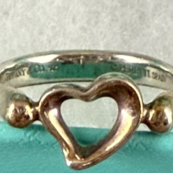 Tiffany & Co. SIZE 4.5 .925 heart ring, bag, box and pouch. - Picture 4 of 6